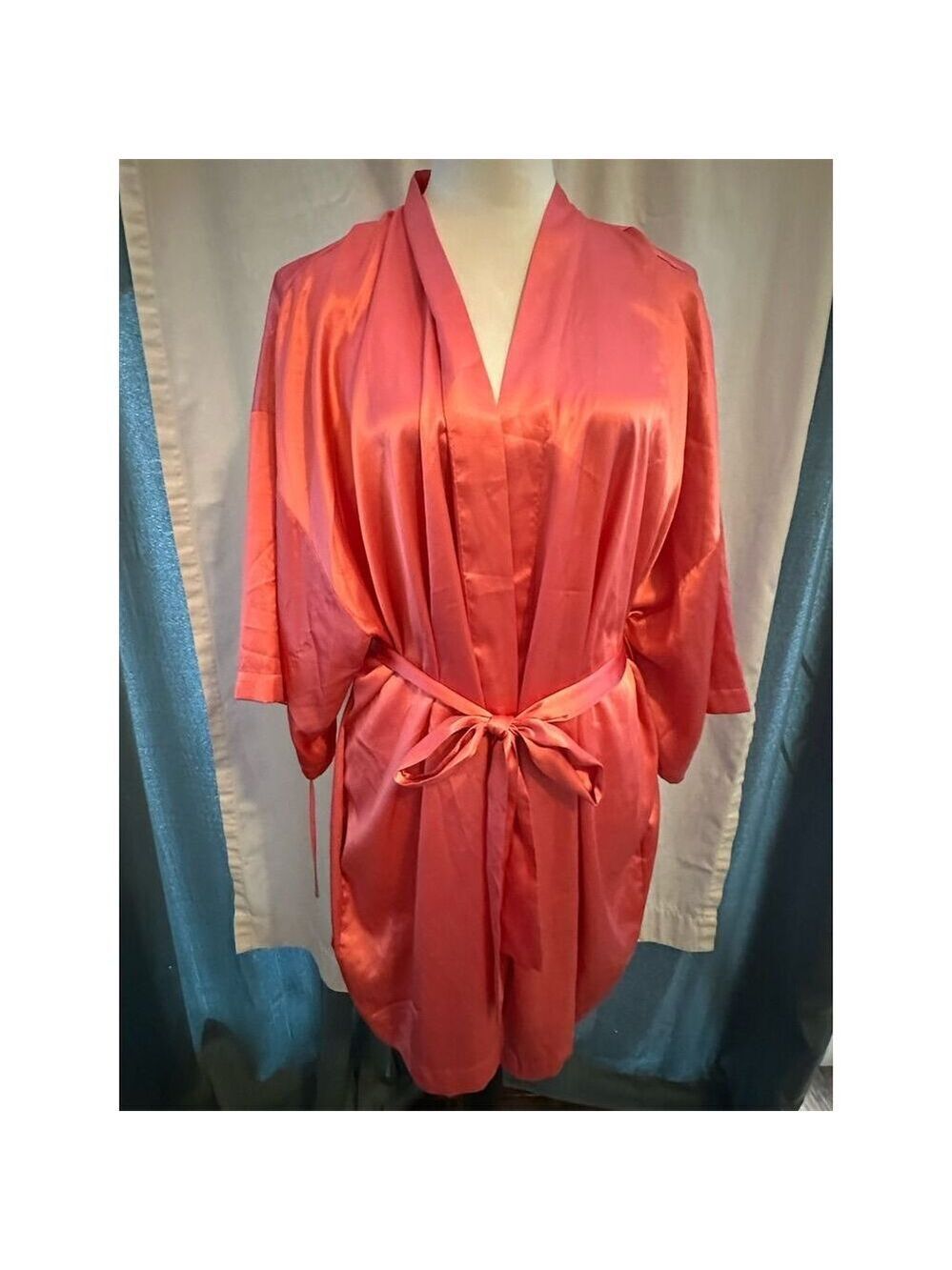 Victoria's Secret Women's Coral Satin Robe Short Sleeve Tie Closure